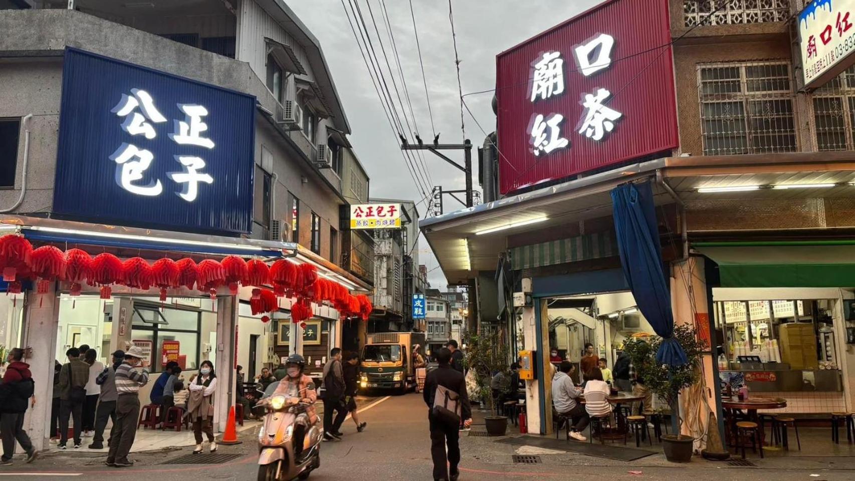 五指山東大門夜市民宿-有旅遊補助-有洗烘衣機-可停重機-可包棟 Hualien City Ngoại thất bức ảnh